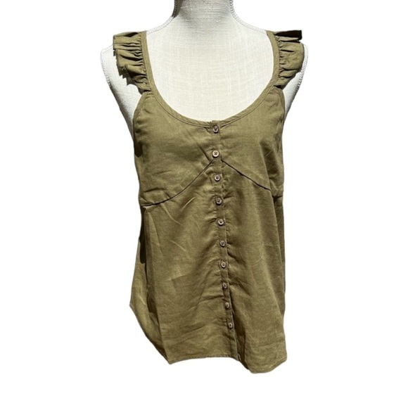 🌻NEW (w/tag) Chaser Olive Green Criss-Cross Ruffle Sleeveless Blouse Size M - Picture 2 of 8